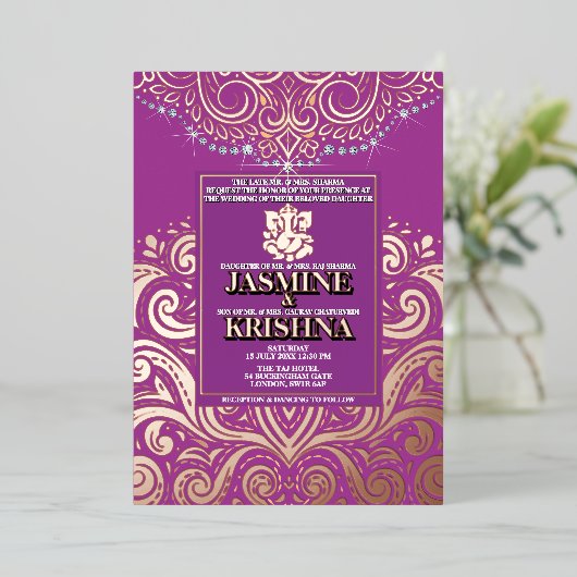 LuxGlitterパープルピンクゴールドガネシャ結婚ヒンドゥー 箔招待状 (立ち正面)