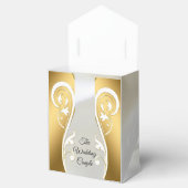 Luxurious, White, Flowing Silk & White Roses. フェイバーボックス (オープン)