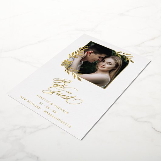 Luxury Chic Golden Branches Frame Photo Wedding 箔招待状 (回転した状態)