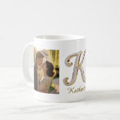 Luxury Cursive Gold White Initial  K + 2 PHOTO コーヒーマグカップ (正面左)