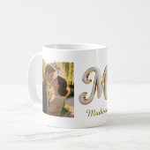 Luxury Cursive Gold White Initial  M + 2 PHOTO コーヒーマグカップ (正面左)