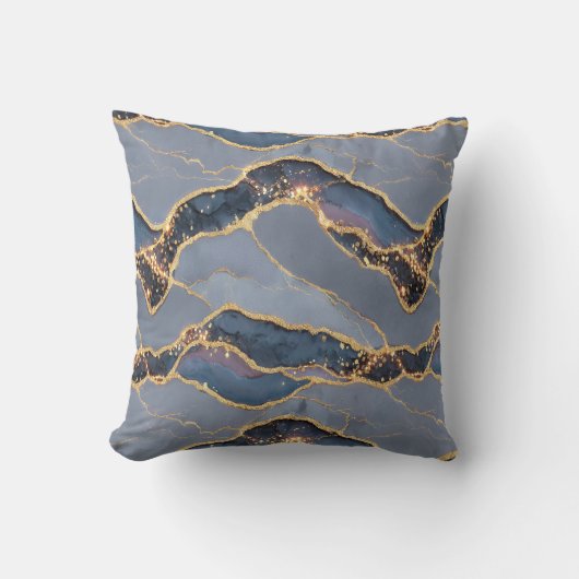 Luxury Dark Gray Marble Texture with Gold Veins クッション (正面)