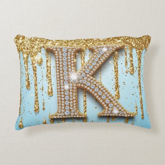 Luxury Diamond Letter K on Gold Glitter Background アクセントクッション (正面)