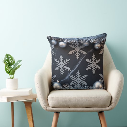 Luxury Holiday Pillow – Snowflake Design クッション (椅子)