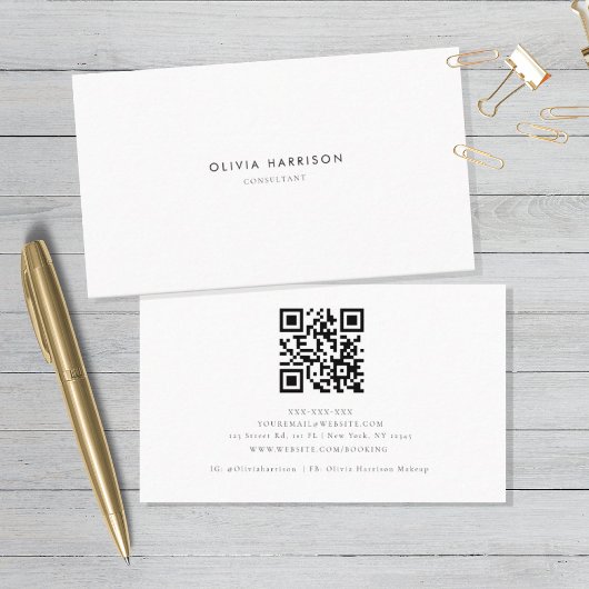 Luxury Minimalist QR Code Professional  名刺