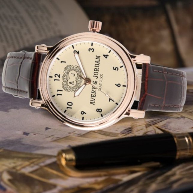 Luxury monogram cream couple names initials  腕時計 (クリエイターアップロード済み)