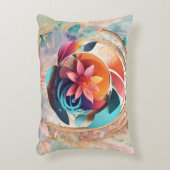 Luxury Pillow with Unique Artistic Design アクセントクッション (正面(垂直))