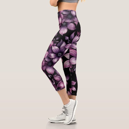 Luxury Plum Floral Yoga Leggings for Women カプリレギンス (左)