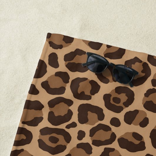 Luxury Red with Leopard Print ビーチタオル (インサイチュ)