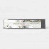 Luxury Sage Gold Marble Sleek Realtor Office Logo デスクネームプレート (正面)