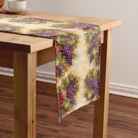 Luxury Tuscan Grapes Watercolor Table Runner ミディアムテーブルランナー (インサイチュ)