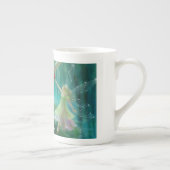 Lynne Bellchamber著赤いトンボのダンス ボーンチャイナマグカップ (右)