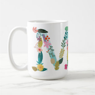 Mのモノグラムのマグ、植物の花柄Mのイニシャル コーヒーマグカップ