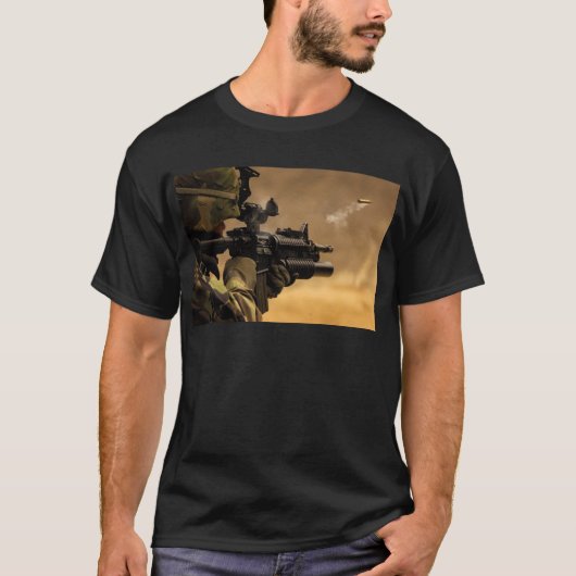 M-4ライフルから発射される貝の包装 Tシャツ (正面)