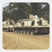 M-88回収車がM992を牽引し始める スクエアシール (正面)