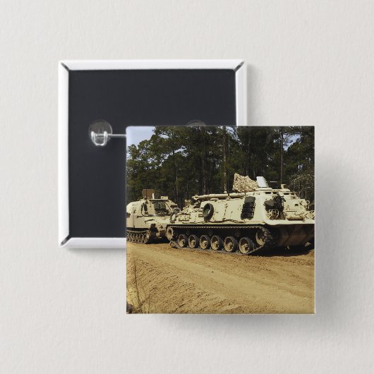 M-88回収車がM992を牽引し始める 缶バッジ (正面&裏面)