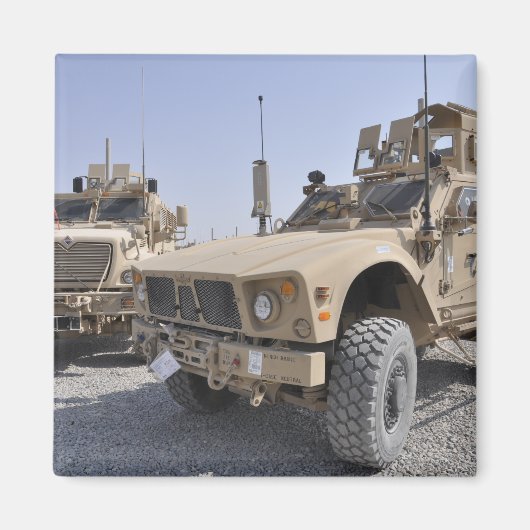 M-ATV鉱山耐性アンブシュ保護車2 マグネット (正面)