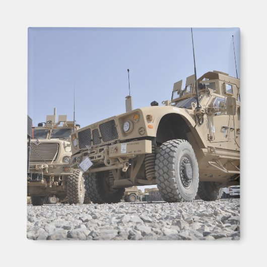 M-ATV鉱山耐性待ち伏せ車保護両 マグネット (正面)