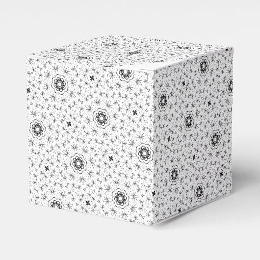 Maacah001 B&W abstract doodle フェイバーボックス (正面サイド)