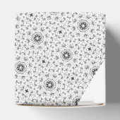 Maacah001 B&W abstract doodle フェイバーボックス (上部)