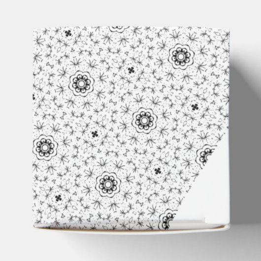 Maacah001 B&W abstract doodle フェイバーボックス (上部)