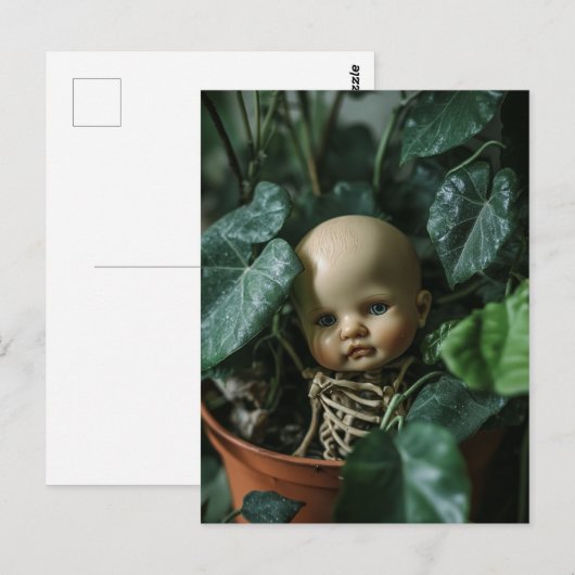 Macabre Doll and Bones in a Plant ポストカード (正面/裏面)