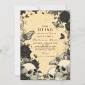 Macabre Gothic Skull and Moth Halloween Soirée 招待状 (正面)