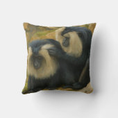 Macaque Bond – Grooming Ritual クッション (裏面)