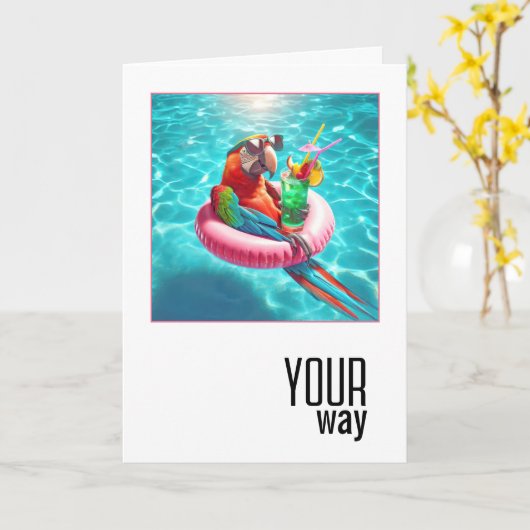 Macaw Parrot With a Cocktail Floating In a Pool カード (黄色い花)