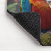 Macaw Wearing a Santa Claus Hat マウスパッド (コーナー)