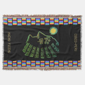 Machu_ピチュのシルエットとレインボーカラー スローブランケット (正面)