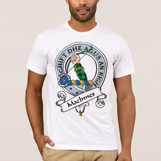 MacInnesの一族は記章を付けます Tシャツ (正面)