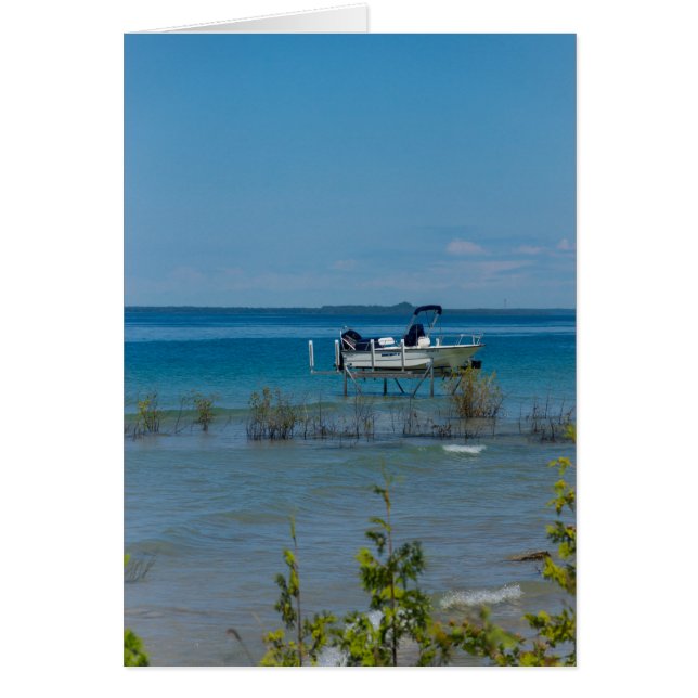 Mackinacにドッキング (正面)