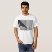 Mackinacブリッジグレースケールに沿って Tシャツ (正面フル)