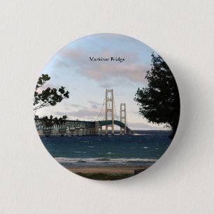 Mackinac Bridge with treesボタン 缶バッジ
