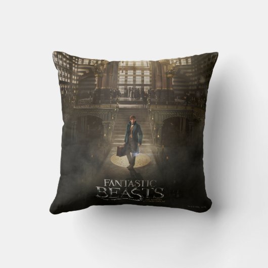 MACUSA™本社のNEWT SCAMANDER™ クッション (裏面)