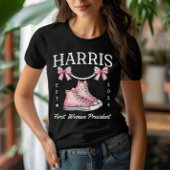 Madam President Harris 2024 Sneakers and Pearls Tシャツ