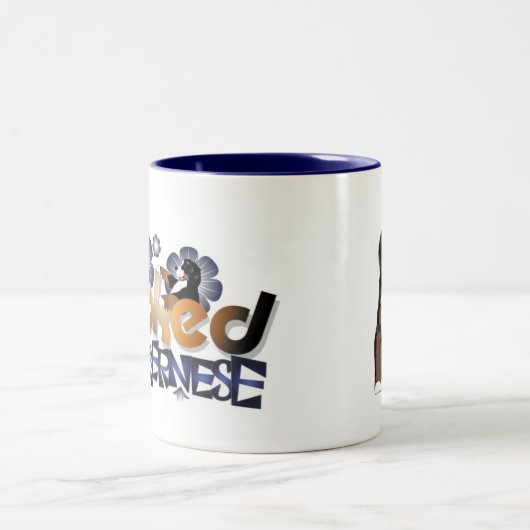 MadDogの引っ掛けられたBerneseのマグ ツートーンマグカップ (中央)