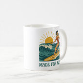 Made For Waves レトロサーフィンピンアップ | サーフィンガール コーヒーマグカップ (正面右)