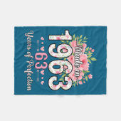 Made In 1963 Floral 63rd Birthday Women 63 Years O フリースブランケット (正面(横))