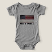 Made in America baby bodysuit with American flag (デザイン正面)