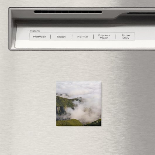 Madeira mountains in misty clouds, moody nature マグネット (インサイチュ (食洗機))