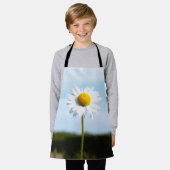 Madelief rechtop geisoleerd in de natuur. エプロン (着用した状態)