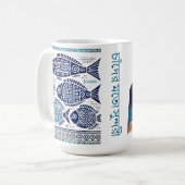 Madhubani blue fish and traditional lady Mug コーヒーマグカップ (正面左)