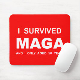 MAGAを生き延びた マウスパッド