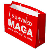 MAGAを生き抜いた ラージペーパーバッグ (裏面アングル)