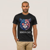 MAGAネコのトランプ米国旗の愛国心 Tシャツ (正面フル)