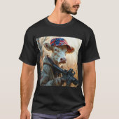 MAGA牛クールと銃とカモフラージュかわいいアメリカ Tシャツ (正面)