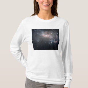 Magellanicの小型不規則な銀河系NGC 4449 Tシャツ