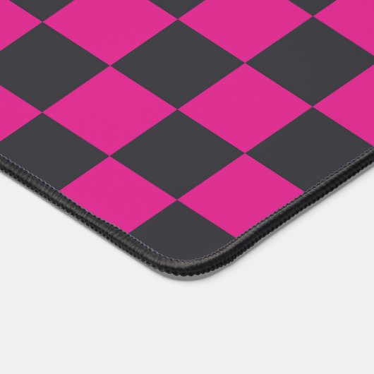 Magenta and smoke checkerboard pattern デスクマット (コーナー)